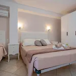 Casa Nostra Homestay *